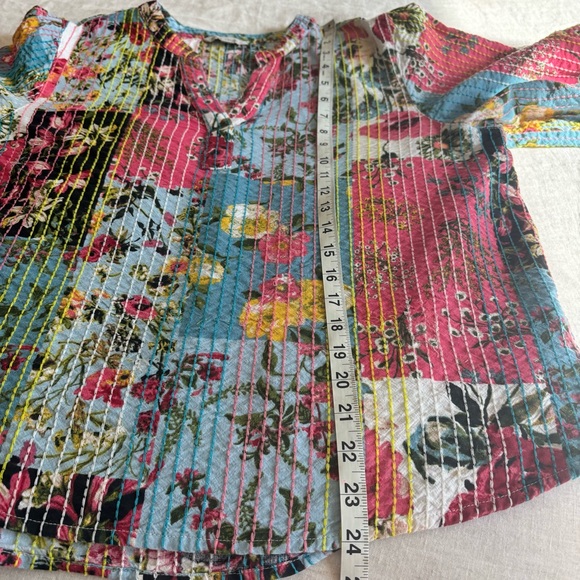 John Mark Multicolor patchwork kantha style Floral split neck 3/4 Sleeve Top - Picture 13 of 14